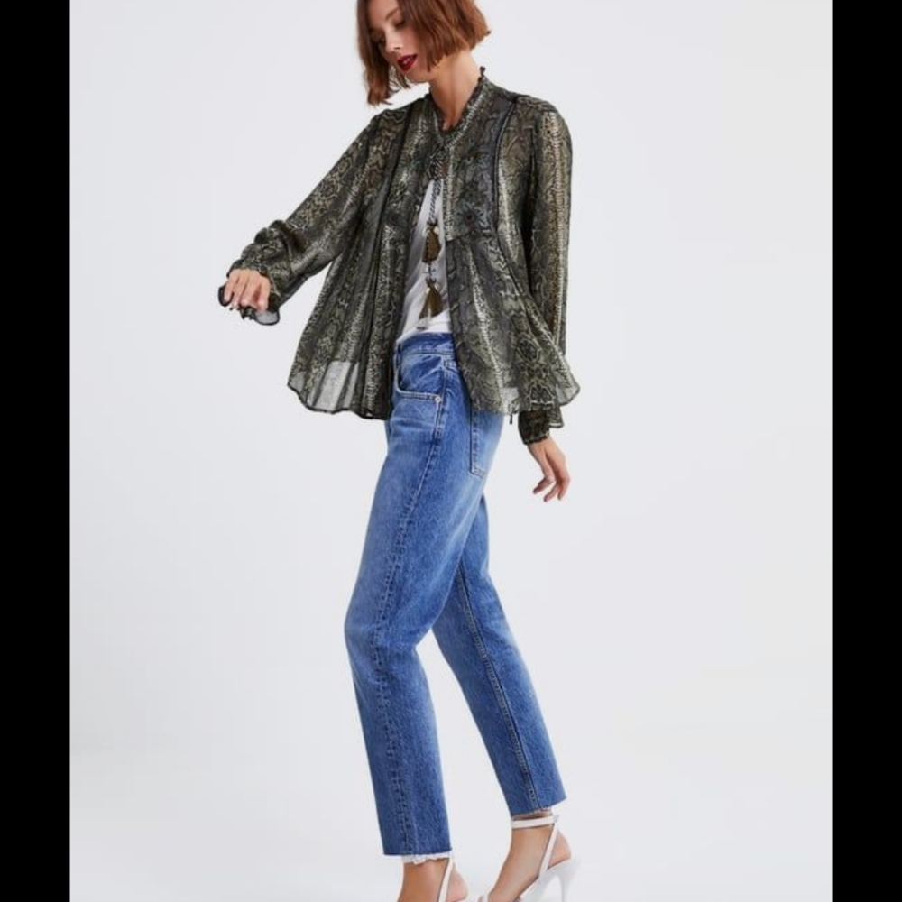 BNWT! ZARA ANIMAL PRINT BLOUSE